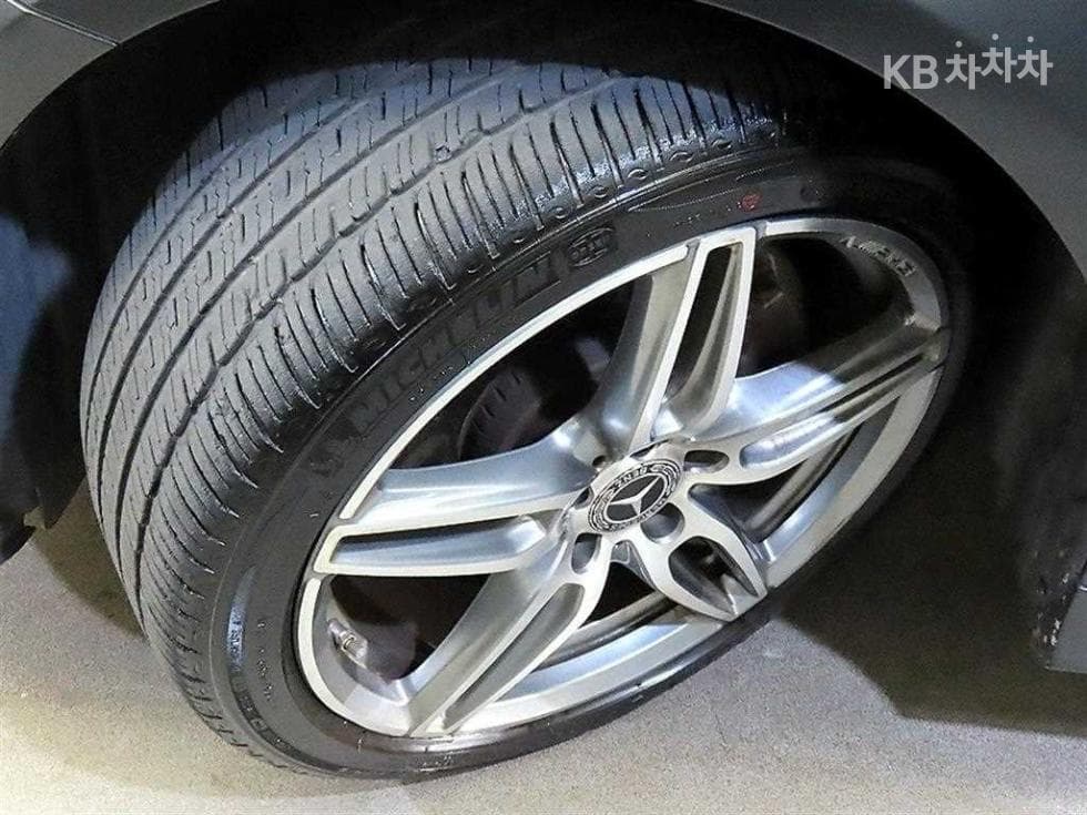 Mercedes-Benz E-Class (W213)E220d COUPE - 20