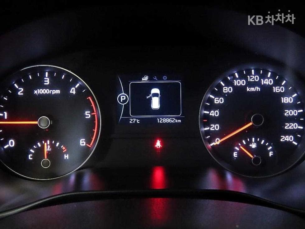 Киа Sportage 4-то поколениеДизел 2.0 2WD Престиж - 9