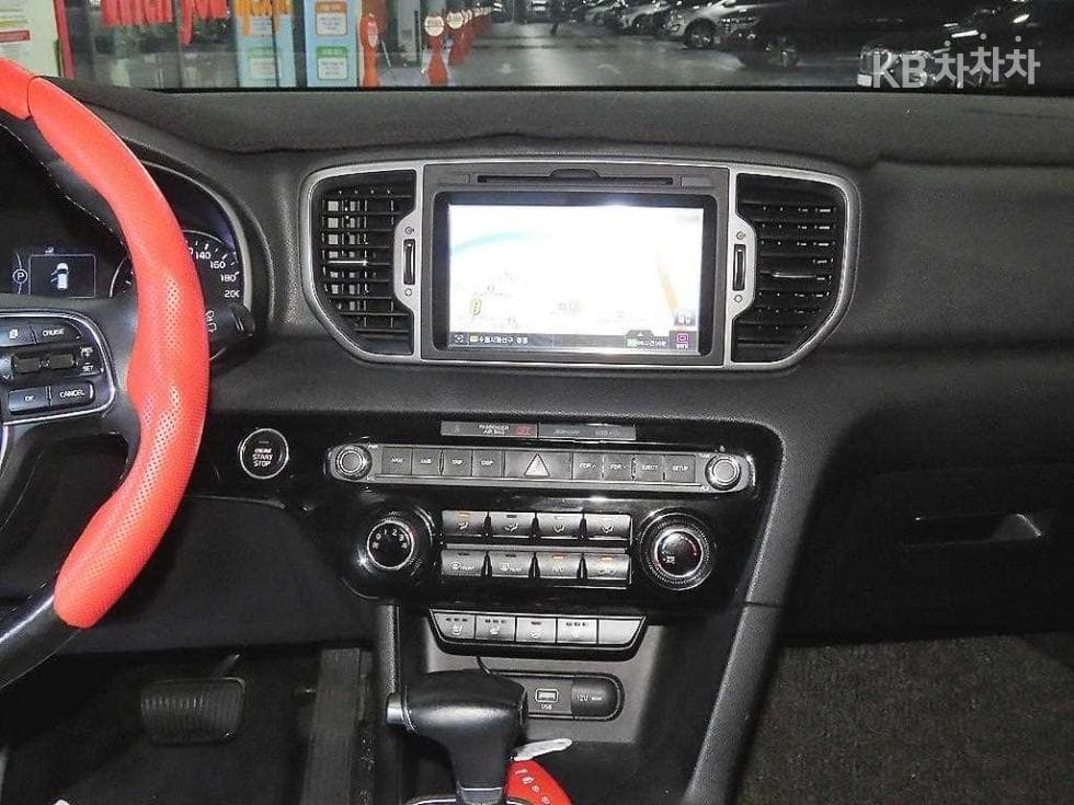 Киа Sportage 4-то поколениеДизел 2.0 2WD Престиж - 11