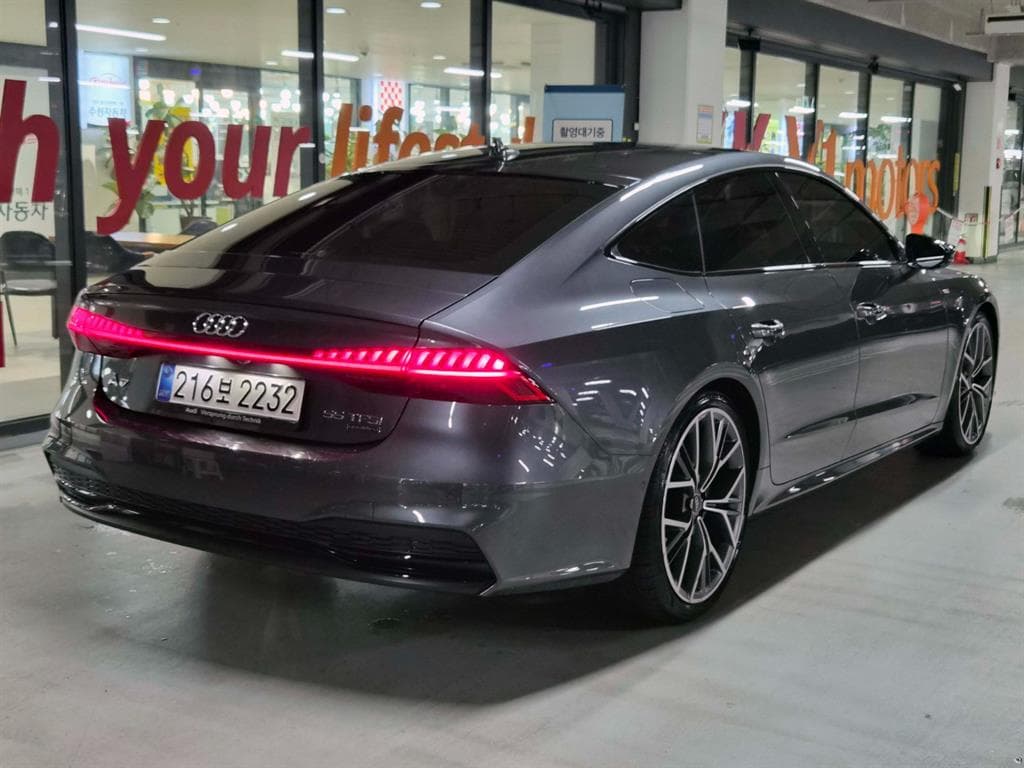 Ауди A7(4K8)55 TFSI Quattro Premium - 4