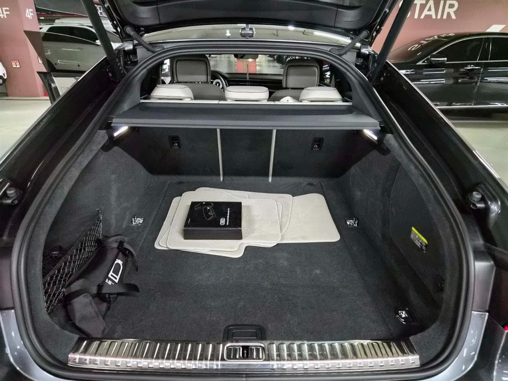 Ауди A7(4K8)55 TFSI Quattro Premium - 17
