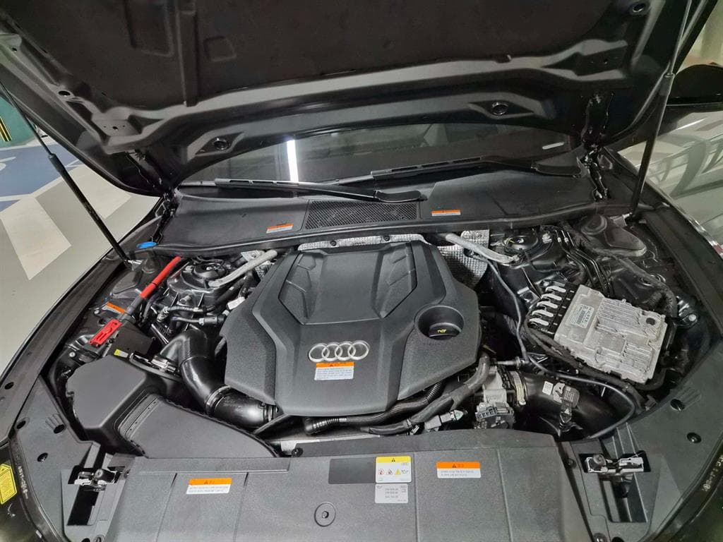 Ауди A7(4K8)55 TFSI Quattro Premium - 19