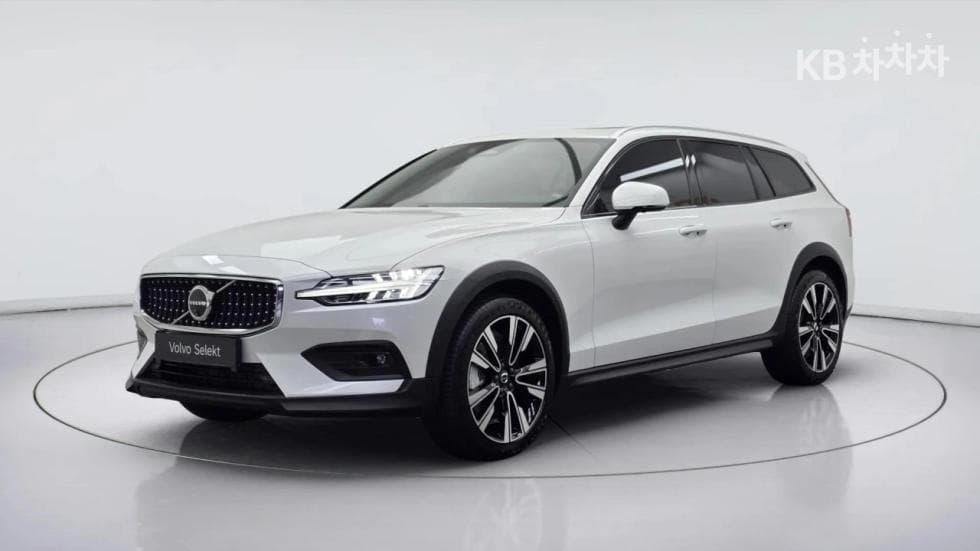 Volvo V60 CC(Second generation) B5 AWD Ultimate - Image 1