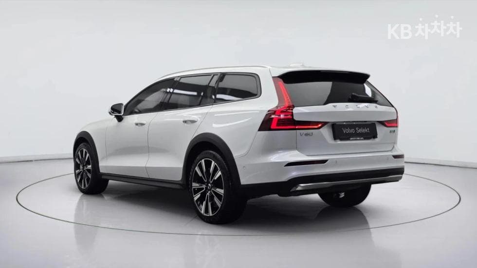 Volvo V60 CC(Second generation)B5 AWD Ultimate - 2