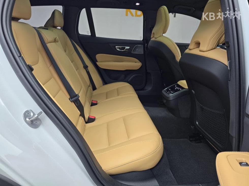 Volvo V60 CC(Second generation)B5 AWD Ultimate - 11
