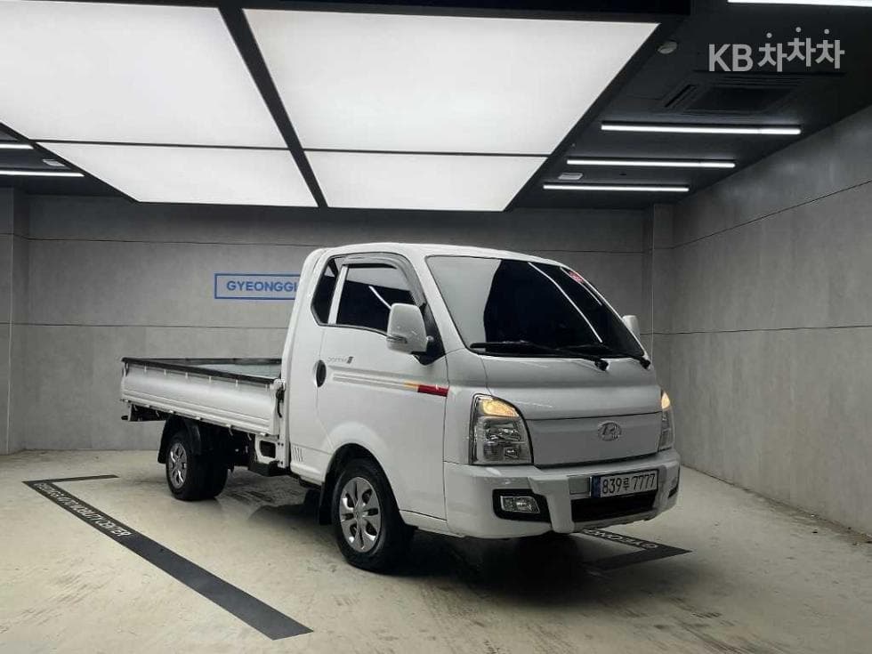 Hyundai Porter 2 Extra Long Super Cab CRDi Smart - Image 1