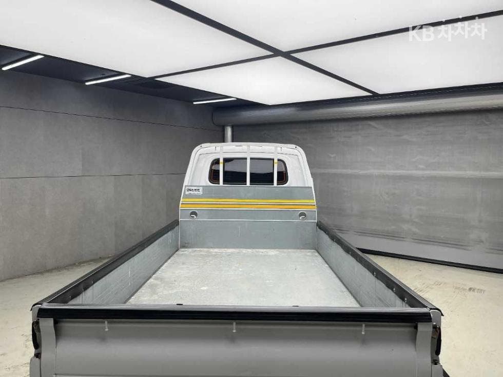 Hyundai Porter 2Extra Long Super Cab CRDi Smart - 14