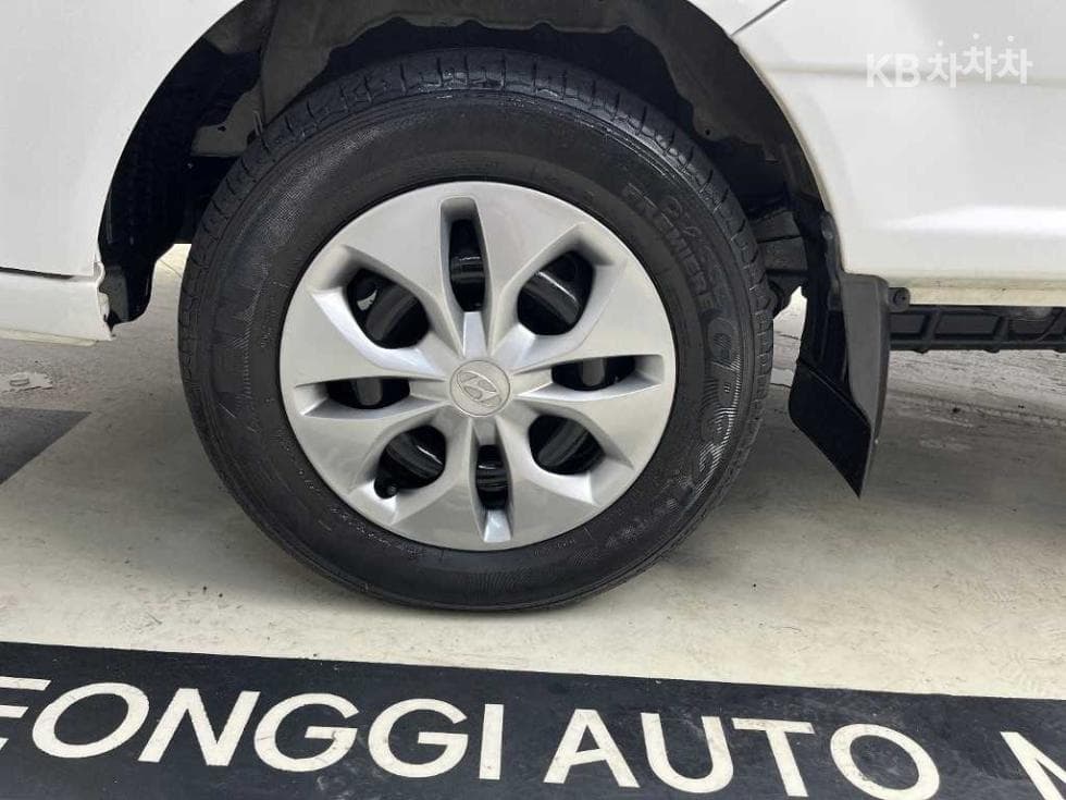 Hyundai Porter 2Extra Long Super Cab CRDi Smart - 15