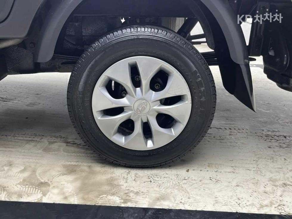 Hyundai Porter 2Extra Long Super Cab CRDi Smart - 16