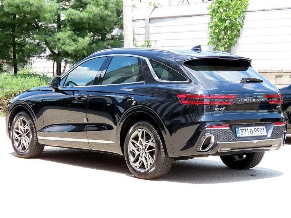 Genesis GV70Gasoline 2.5T AWD - 3