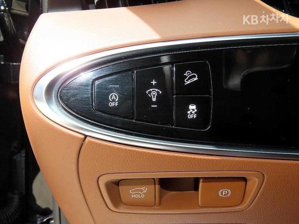 Genesis GV70Gasoline 2.5T AWD - 13