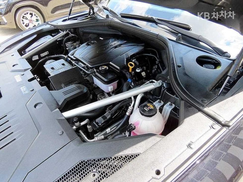 Genesis GV70Gasoline 2.5T AWD - 19