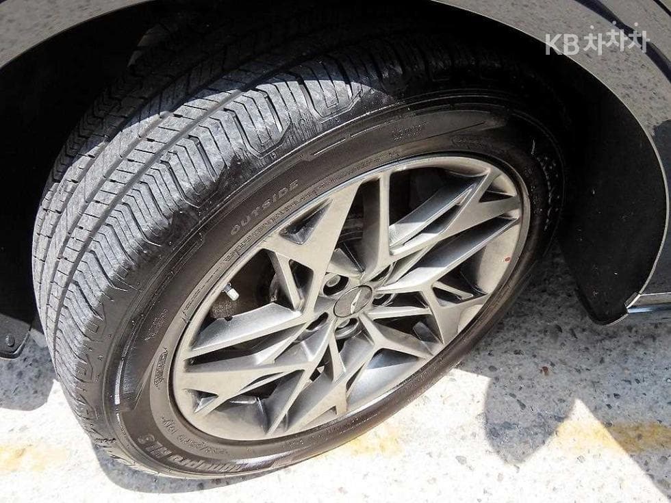 Genesis GV70Gasoline 2.5T AWD - 20