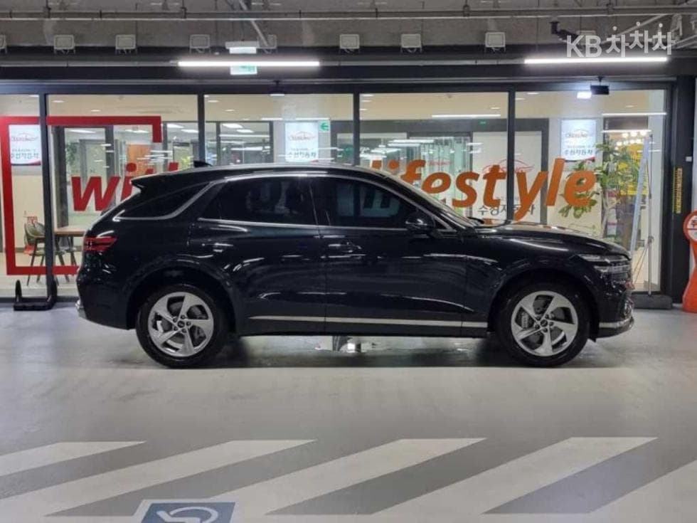 Дженезис GV70Бензин 2.5T AWD - 3