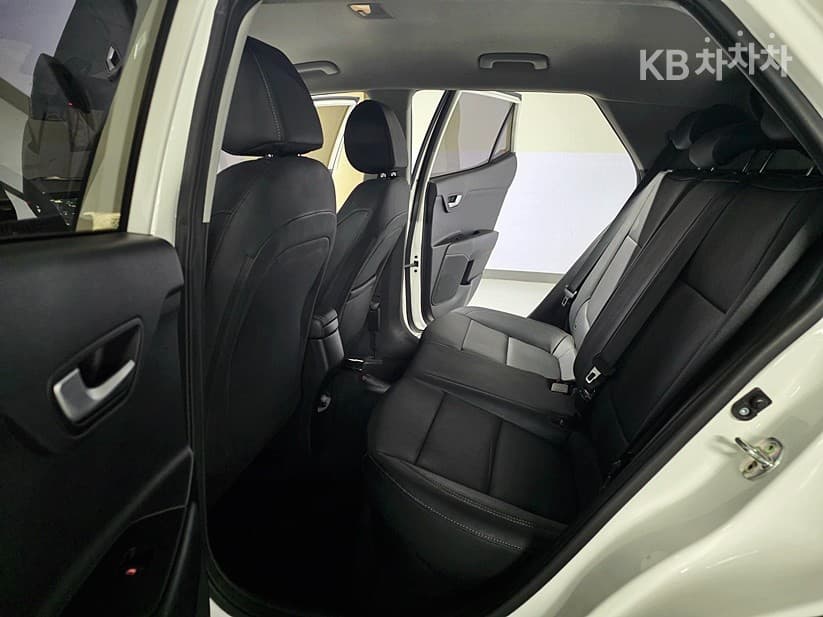Kia StonicGasoline 1.4 MPI Deluxe - 6