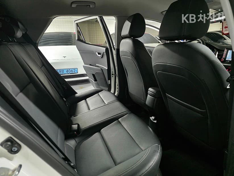 Kia StonicGasoline 1.4 MPI Deluxe - 7