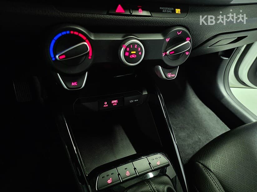 Kia StonicGasoline 1.4 MPI Deluxe - 10