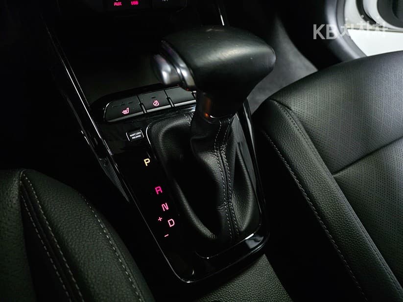 Kia StonicGasoline 1.4 MPI Deluxe - 11