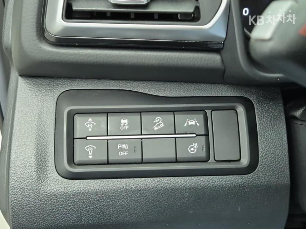 KG Mobility The New (facelift) Tivoli1.6 GDi V3 - 17