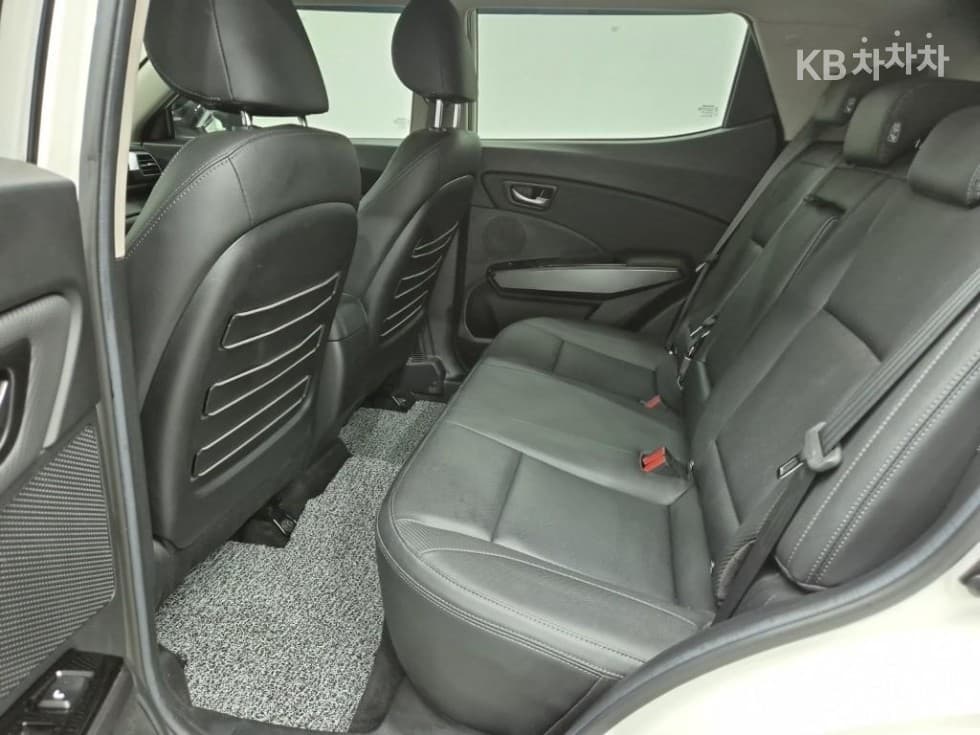 KG Mobility The New (facelift) Tivoli1.6 GDi V3 - 12