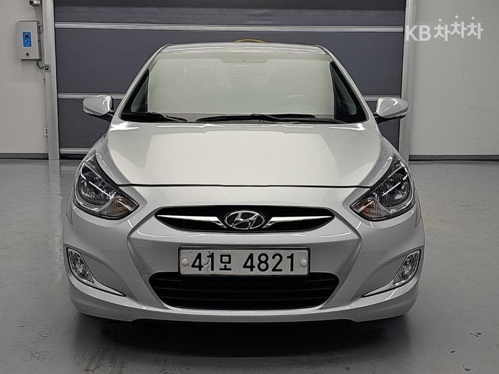 Hyundai Accent(신형)1.4 VVT Modern - 2