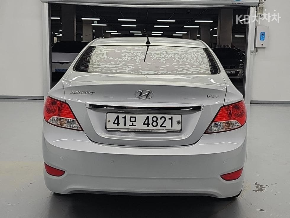 Hyundai Accent(신형)1.4 VVT Modern - 3