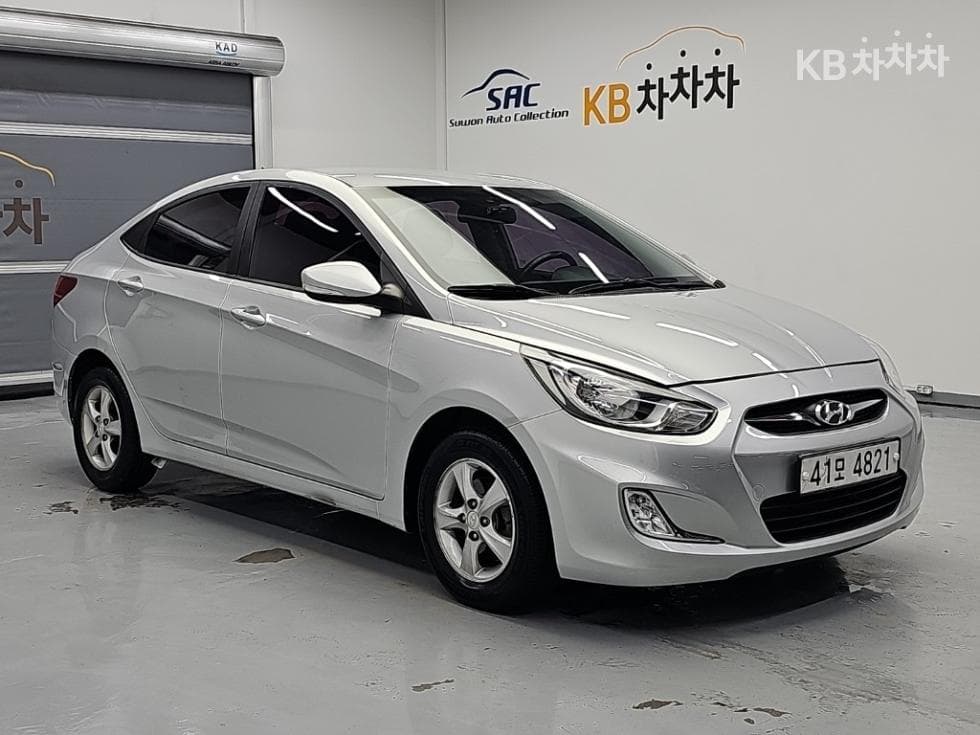 Hyundai Accent(신형)1.4 VVT Modern - 4