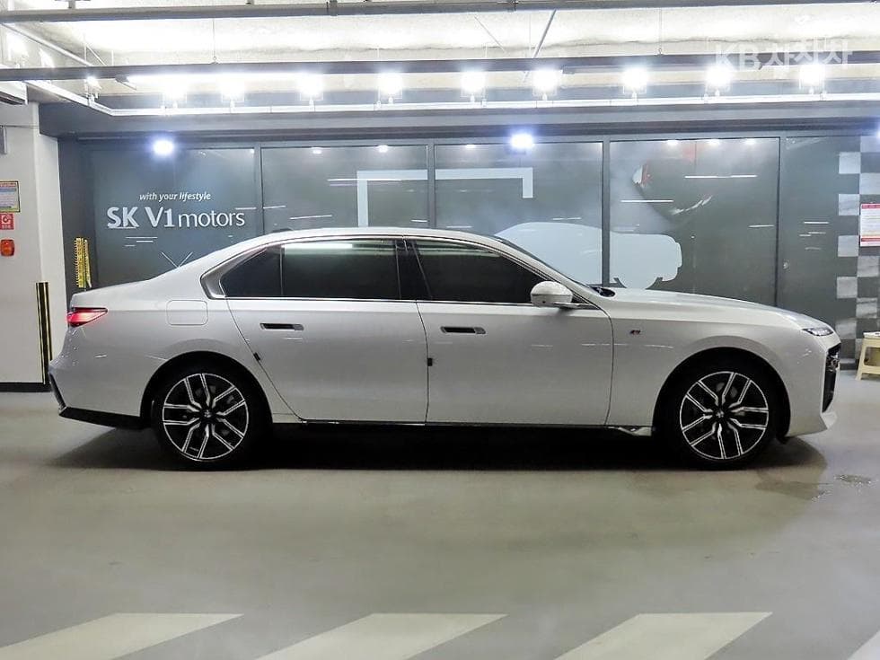 BMW 7시리즈(G70)740i xDrive M Sport - 3