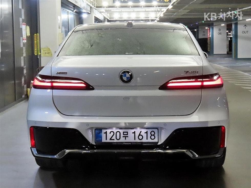 BMW 7시리즈(G70)740i xDrive M Sport - 5