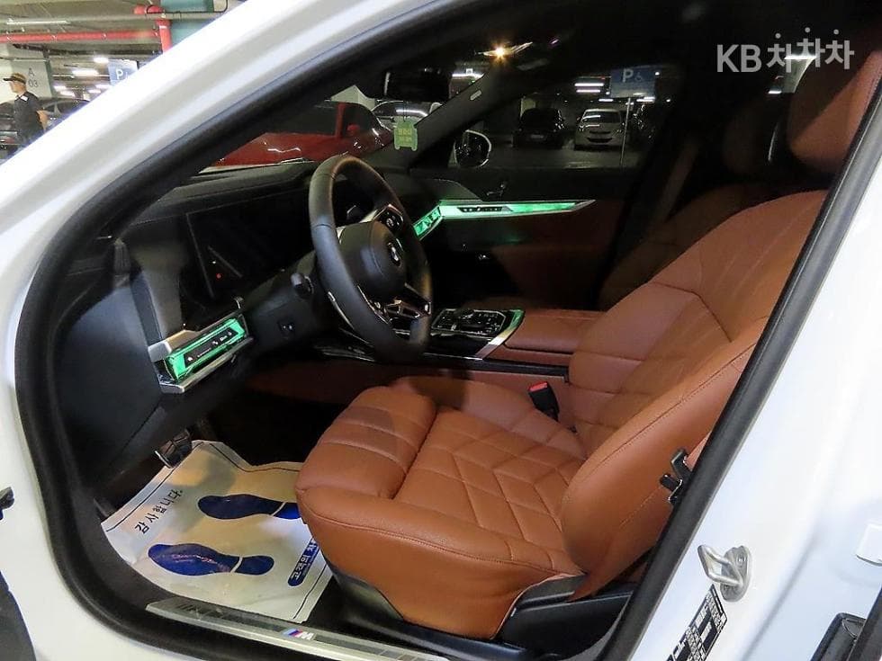 BMW 7시리즈(G70)740i xDrive M Sport - 6