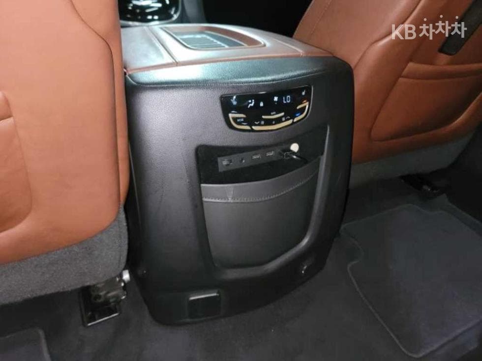 캐딜락 ESCALADE(4-то поколение)6.2 V8 - 11