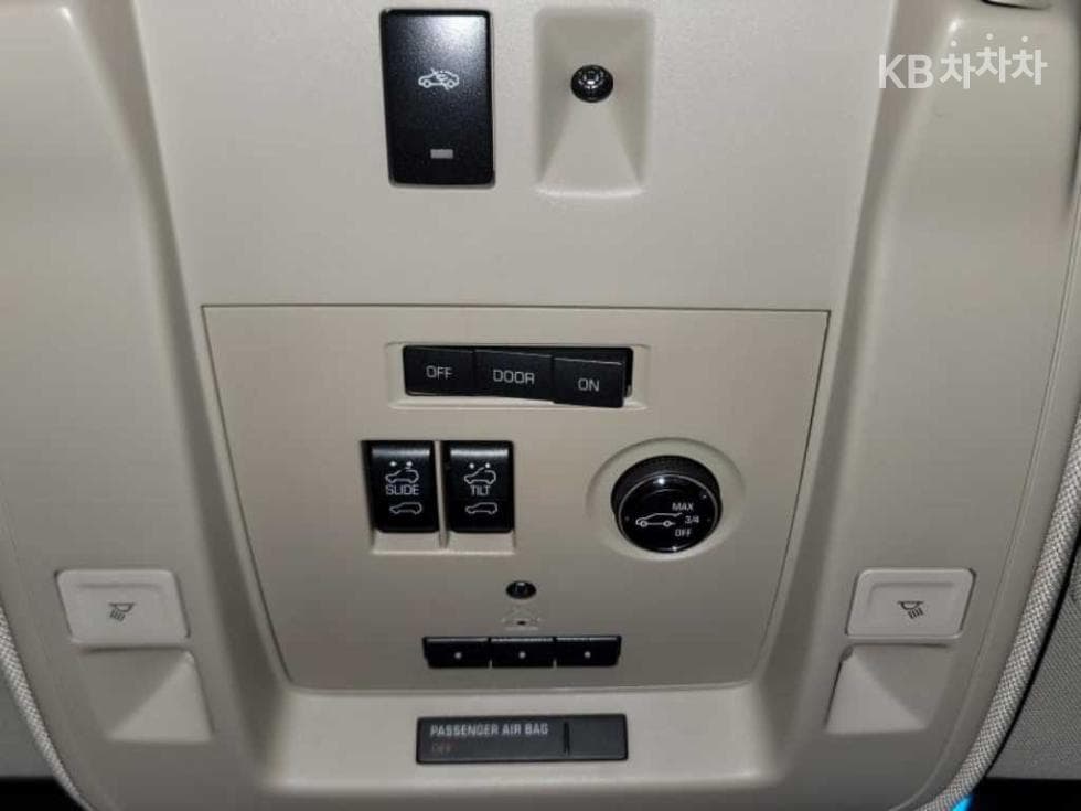 캐딜락 ESCALADE(4-то поколение)6.2 V8 - 17