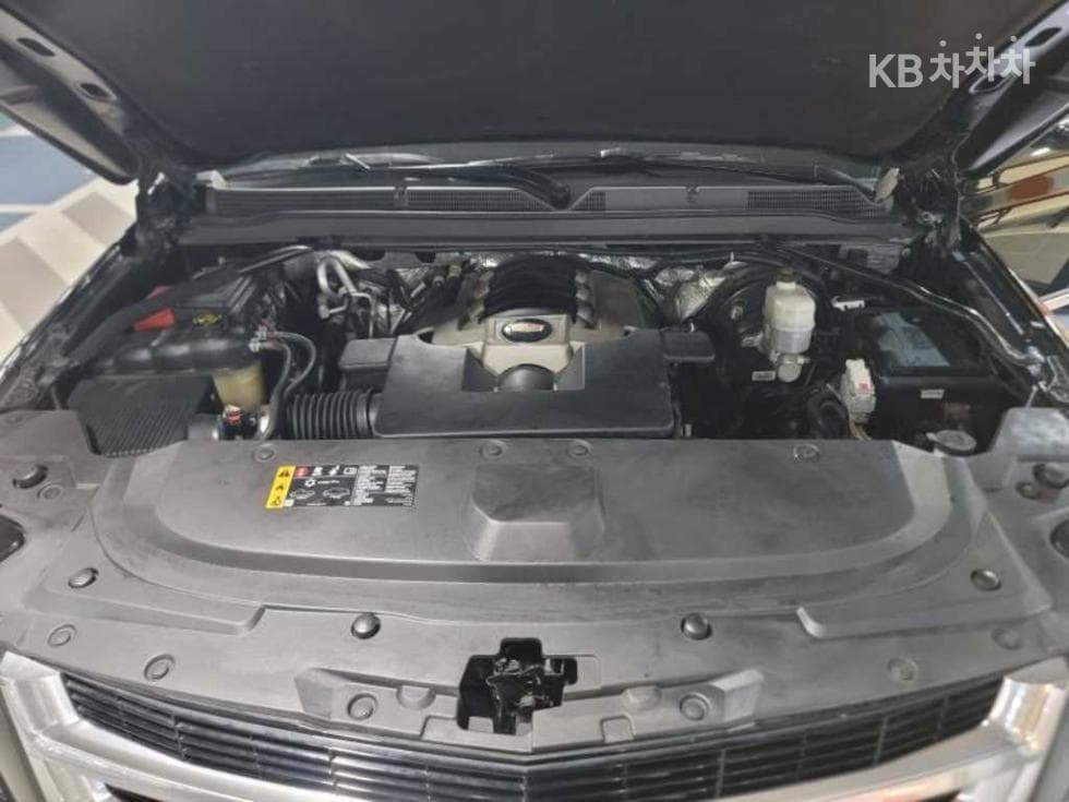 캐딜락 ESCALADE(4-то поколение)6.2 V8 - 19