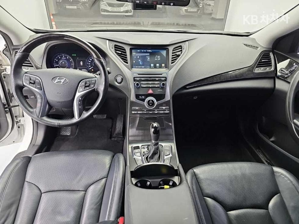 Hyundai Grandeur (Azera)HGHG240 Modern - 7