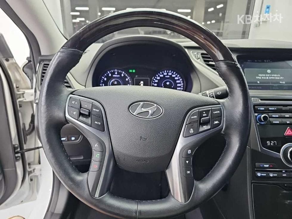 Hyundai Grandeur (Azera)HGHG240 Modern - 9