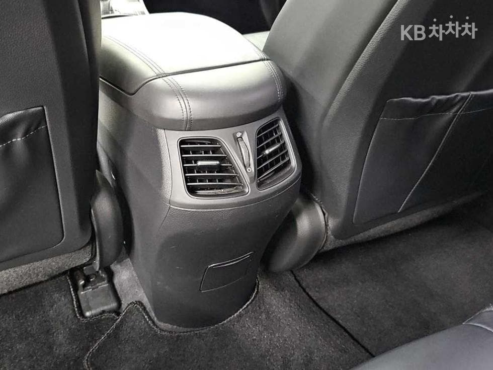Hyundai Grandeur (Azera)HGHG240 Modern - 13