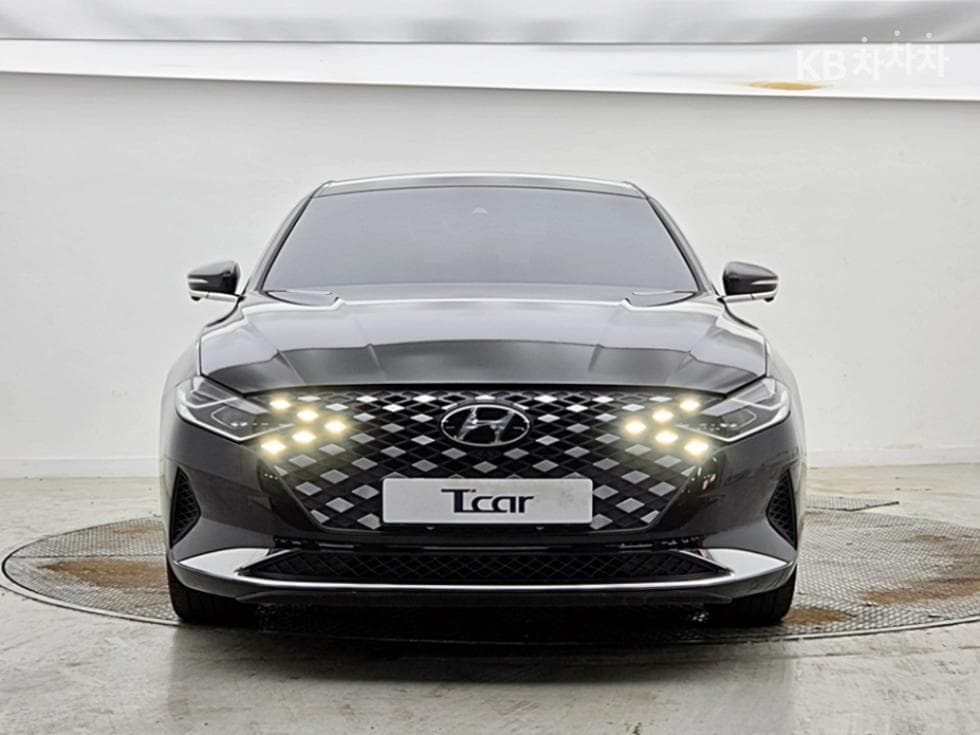 Hyundai The New (facelift) Grandeur (Azera)2.5 Exclusive - 3
