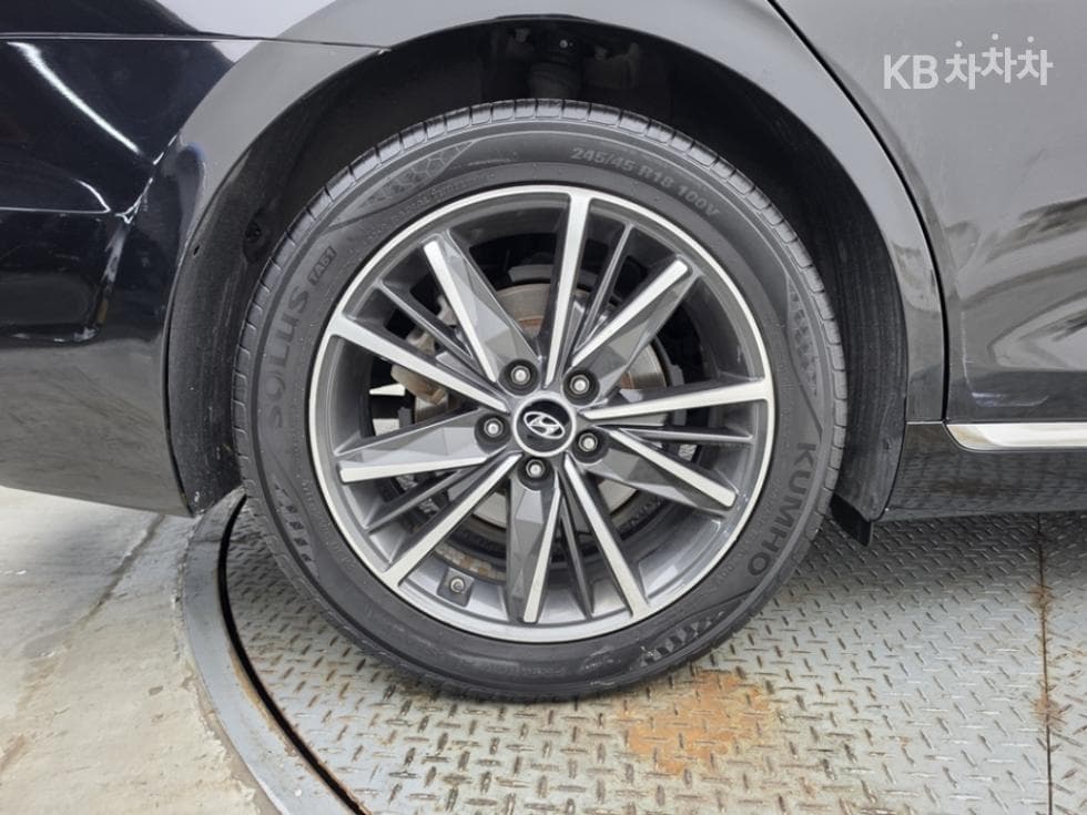 Hyundai The New (facelift) Grandeur (Azera)2.5 Exclusive - 8