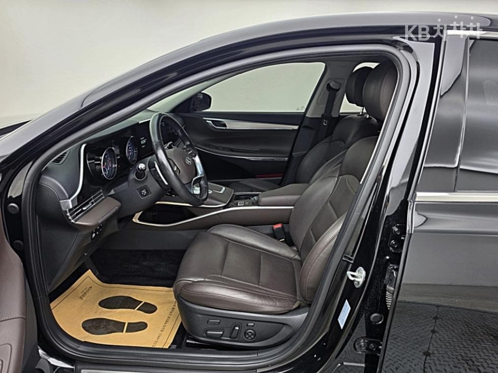 Hyundai The New (facelift) Grandeur (Azera)2.5 Exclusive - 11