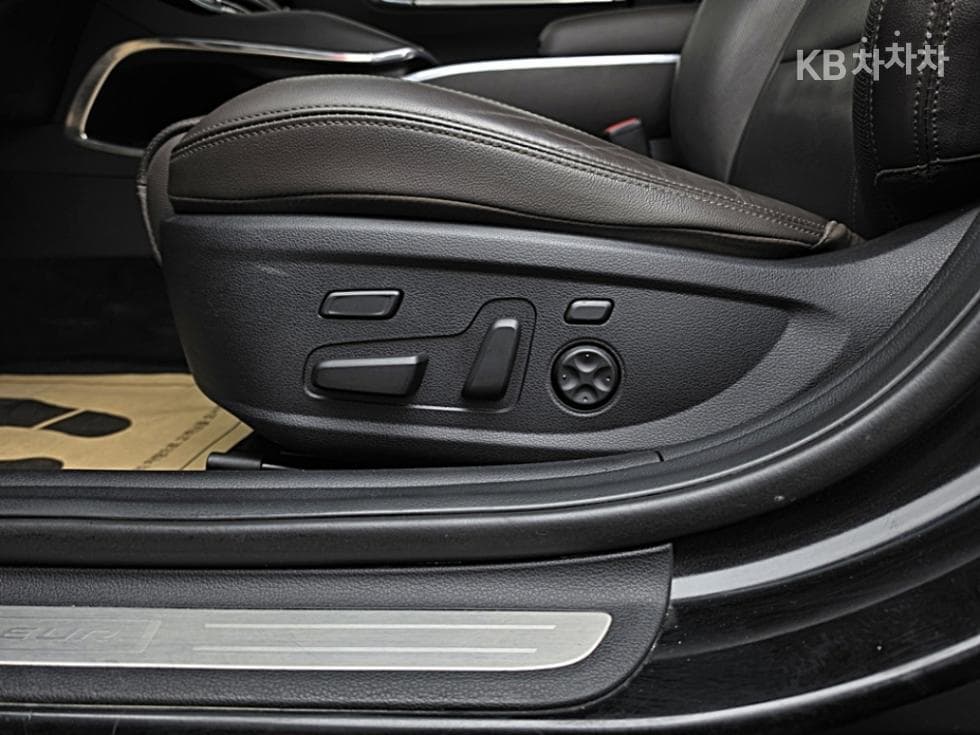 Hyundai The New (facelift) Grandeur (Azera)2.5 Exclusive - 15