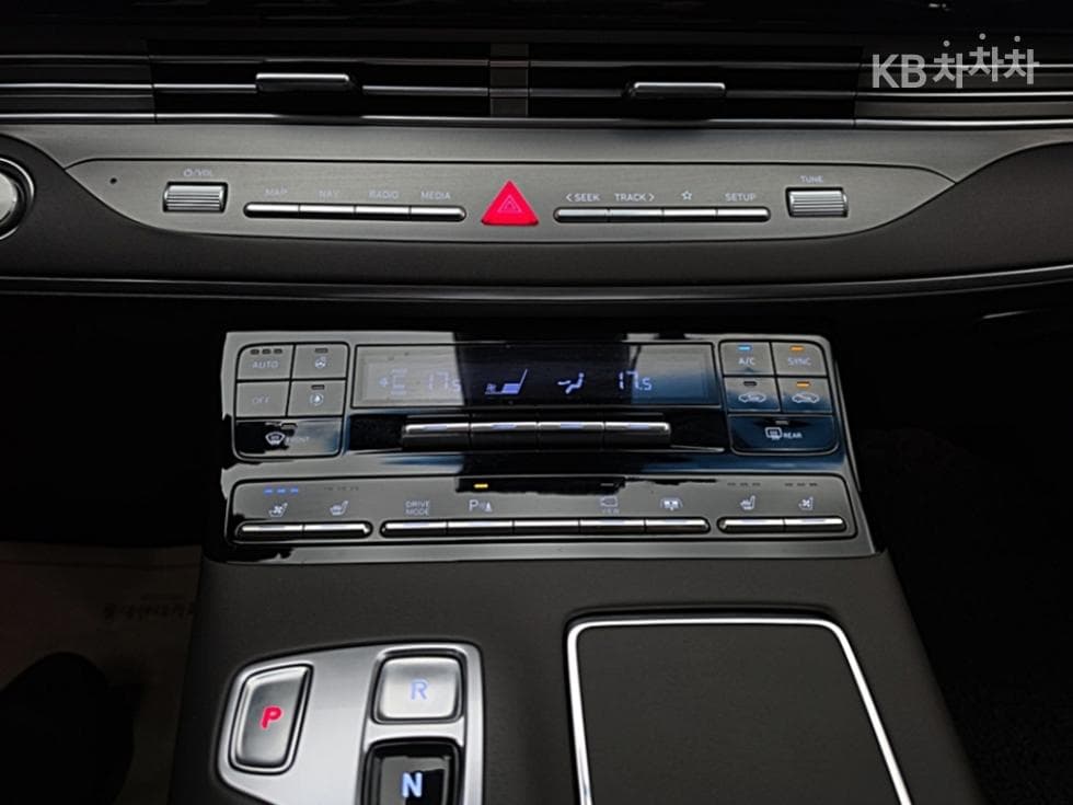 Hyundai The New (facelift) Grandeur (Azera)2.5 Exclusive - 22