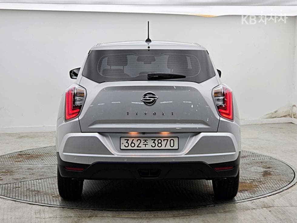 KG Mobility Very New (facelift/refresh; particularly for Tivoli) TivoliGasoline V1 2WD Standard - 4