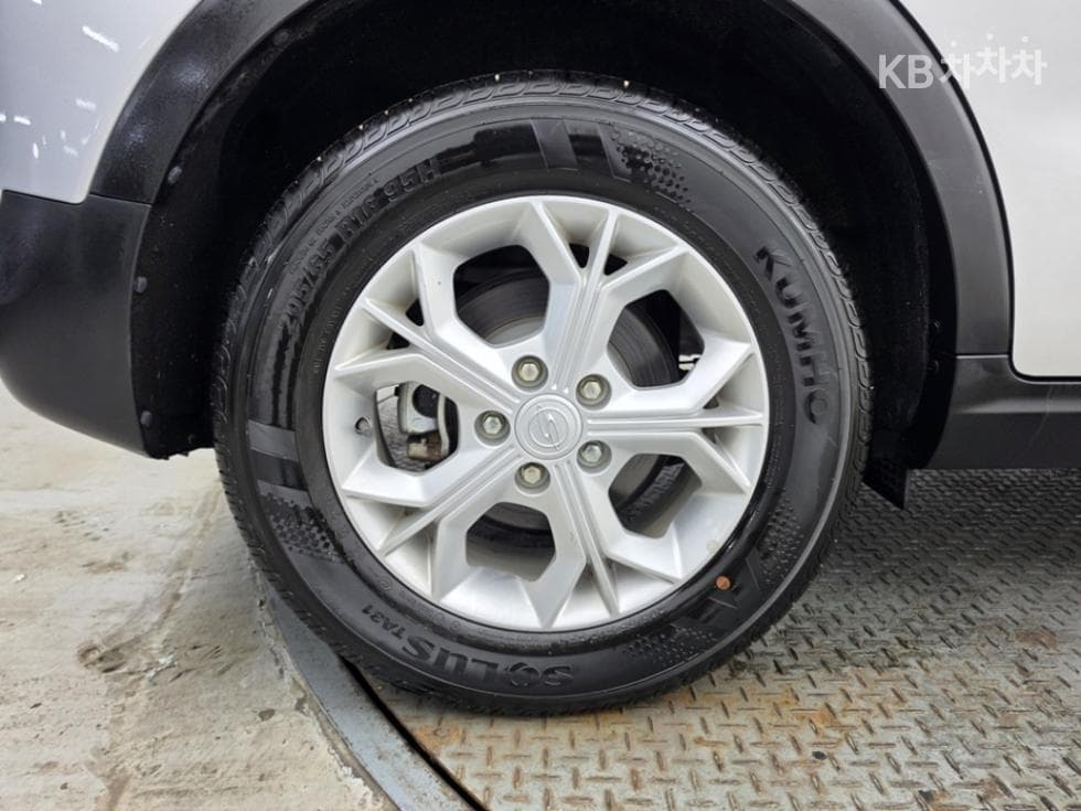 KG Mobility Very New (facelift/refresh; particularly for Tivoli) TivoliGasoline V1 2WD Standard - 8