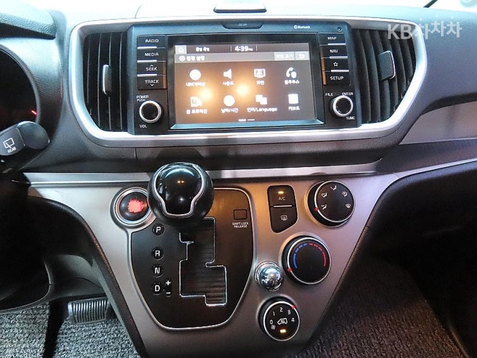 Kia The New (facelift) Ray (van)1.0 Gasoline Luxury - 17