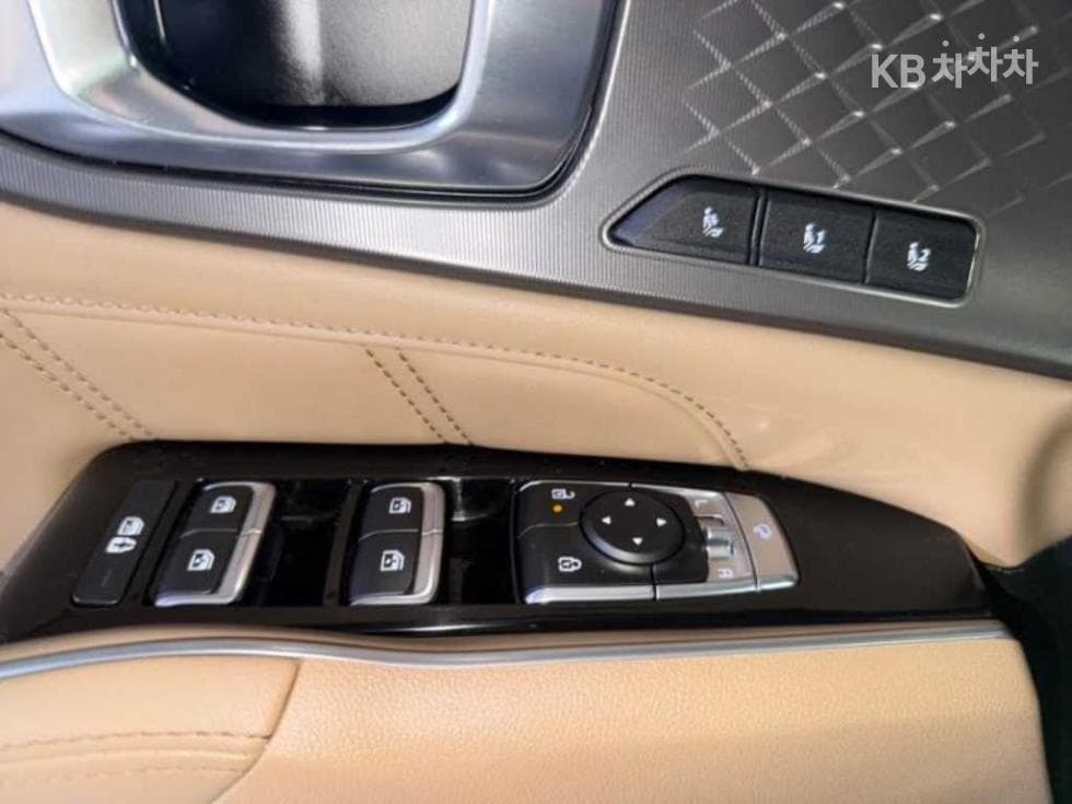 Киа The New (фейслифт) Sorento MQ42.5 T-GDI 2WD Signature - 17