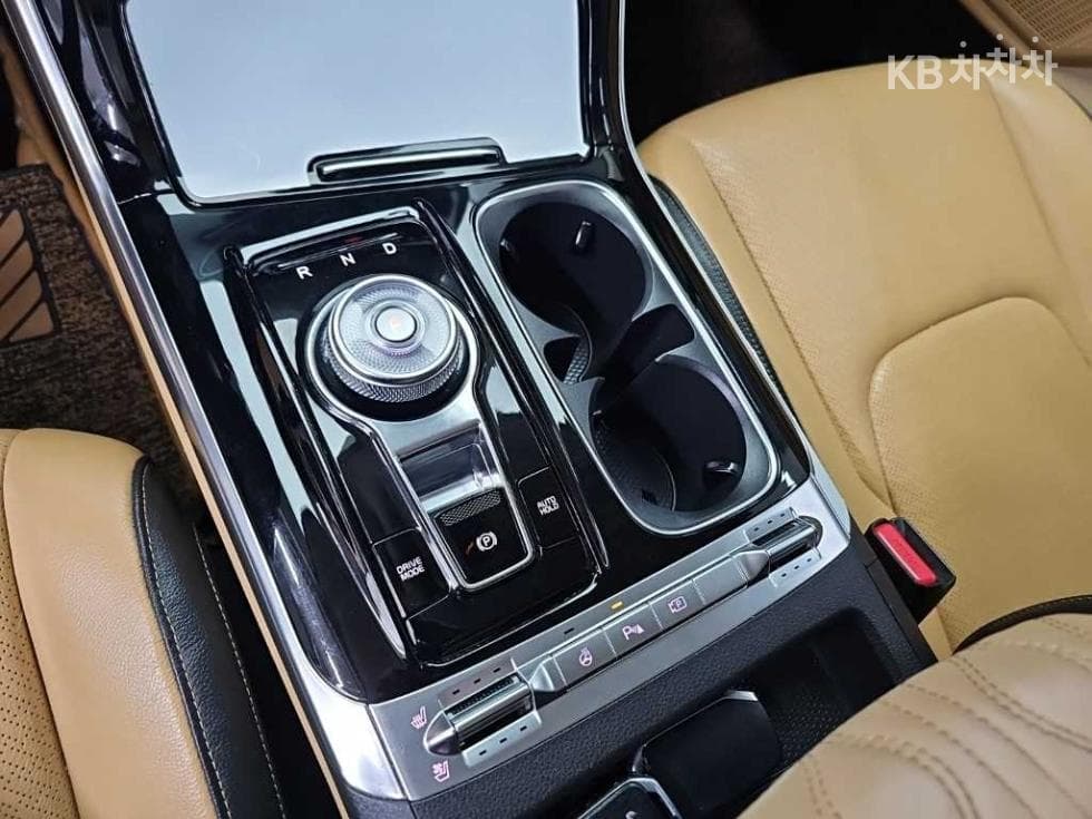 Киа Канивал 4-то поколениеG3.5 GDI 9-местен Noblesse - 8