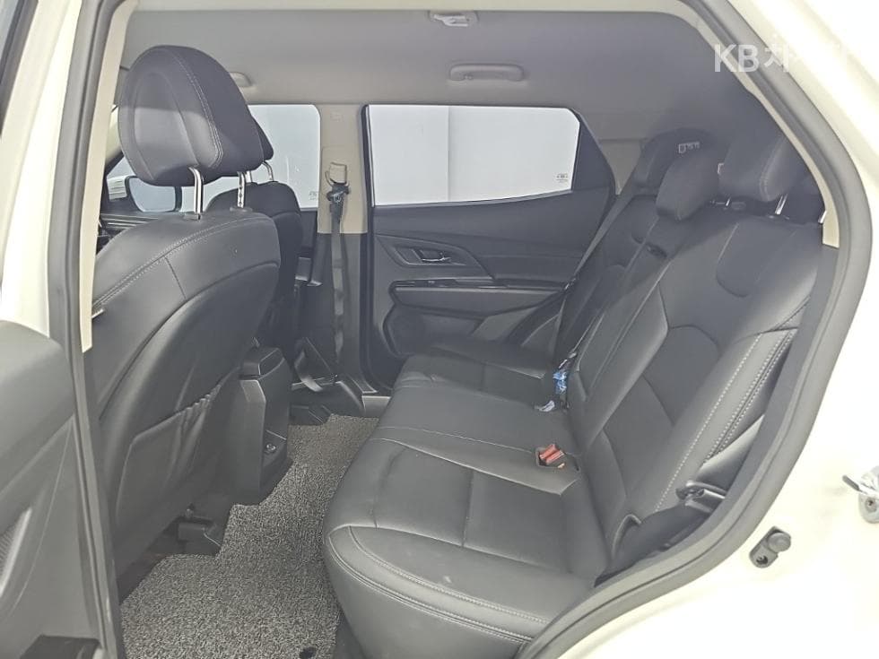 KG Mobility 뷰티플 코란도1.5 GDi Turbo 2WD C7 - 12