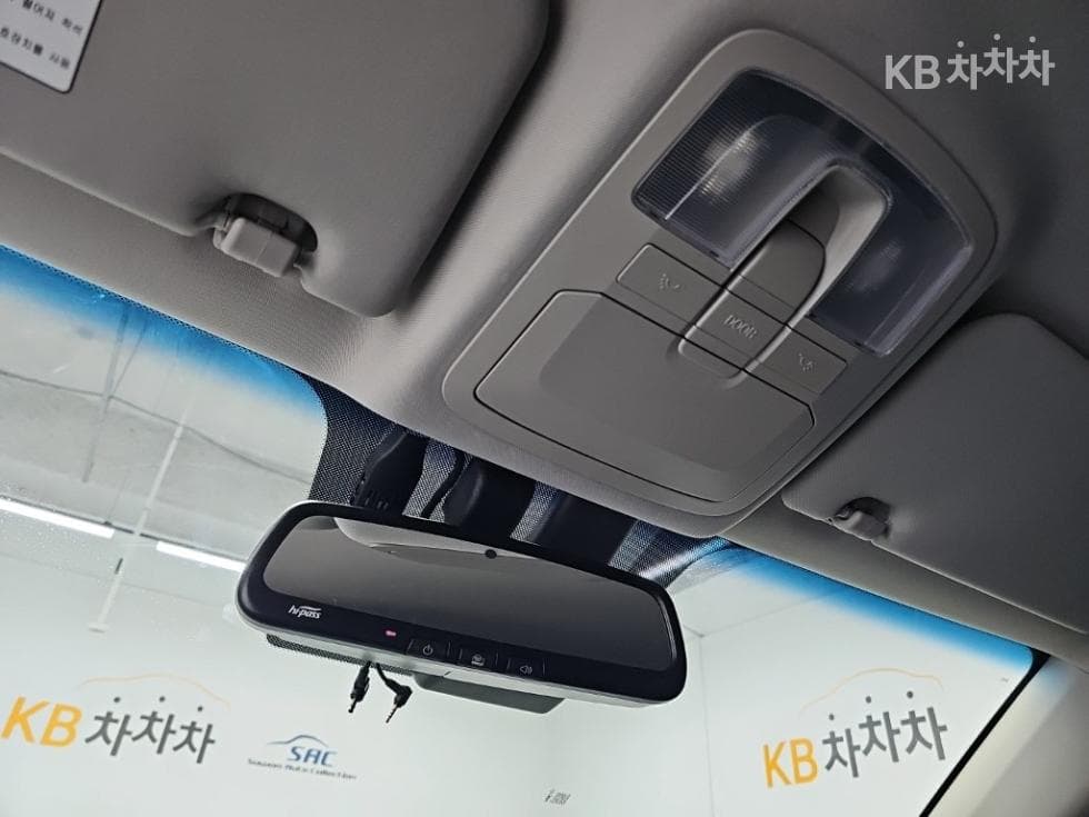 KG Mobility 뷰티플 코란도1.5 GDi Turbo 2WD C7 - 16