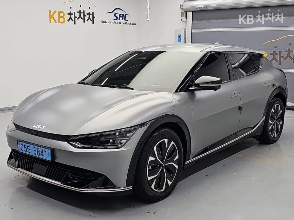 Киа EV6 롱 레Местен지 4x4 어스 - Image 1