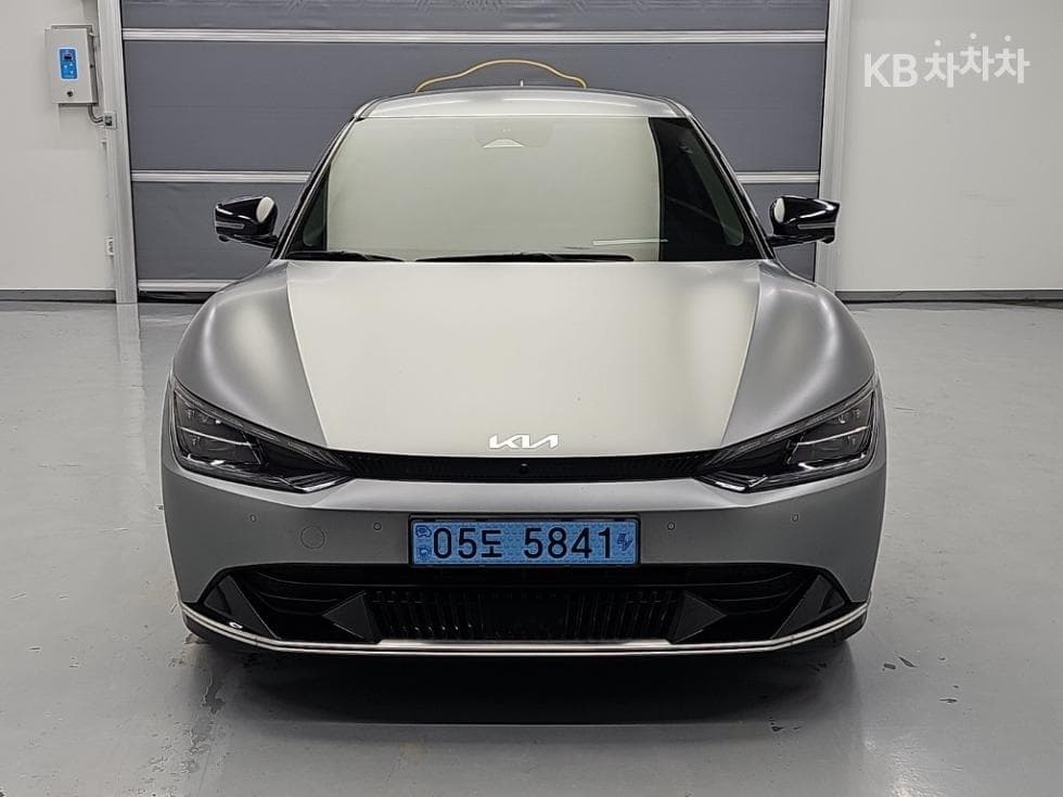 Киа EV6롱 레Местен지 4x4 어스 - 2